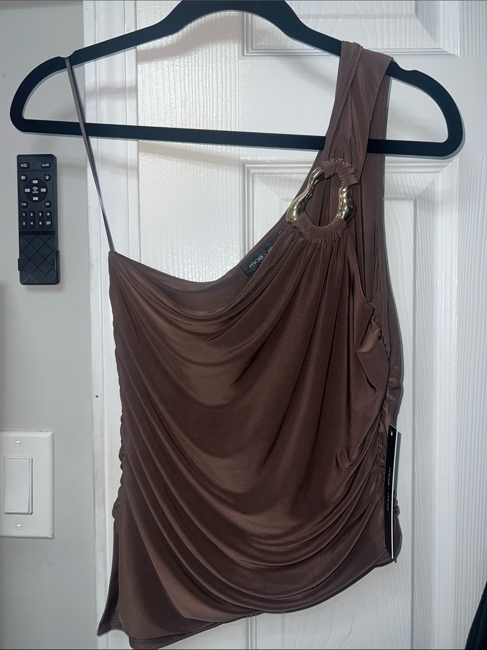 Brown one should top